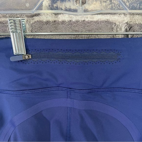 Lululemon Blue On Track Crop Leggings 19" Hero Blue - size 2 - Picture 6 of 9